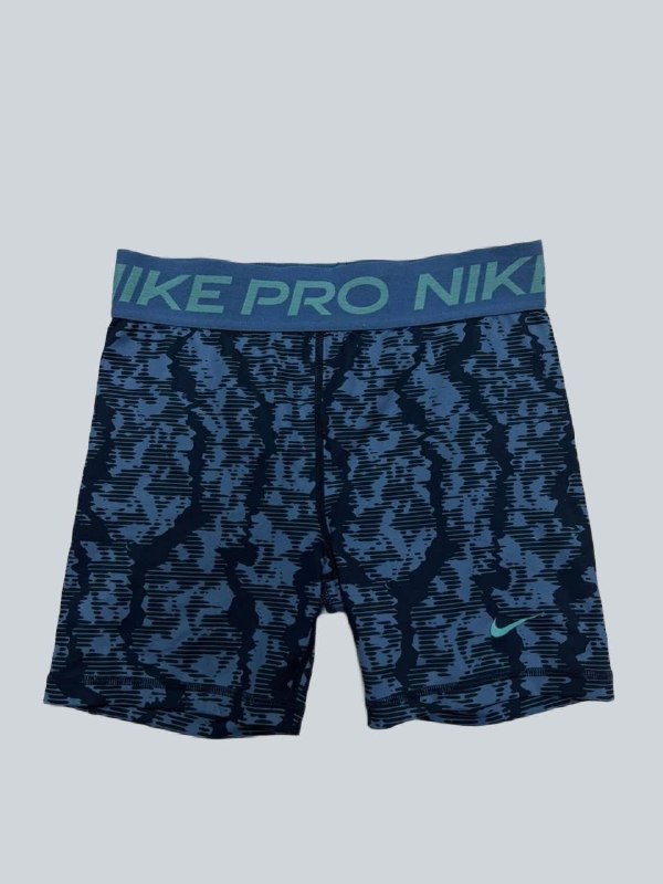 Шорти Nike · розмір на зріст 156-166 см