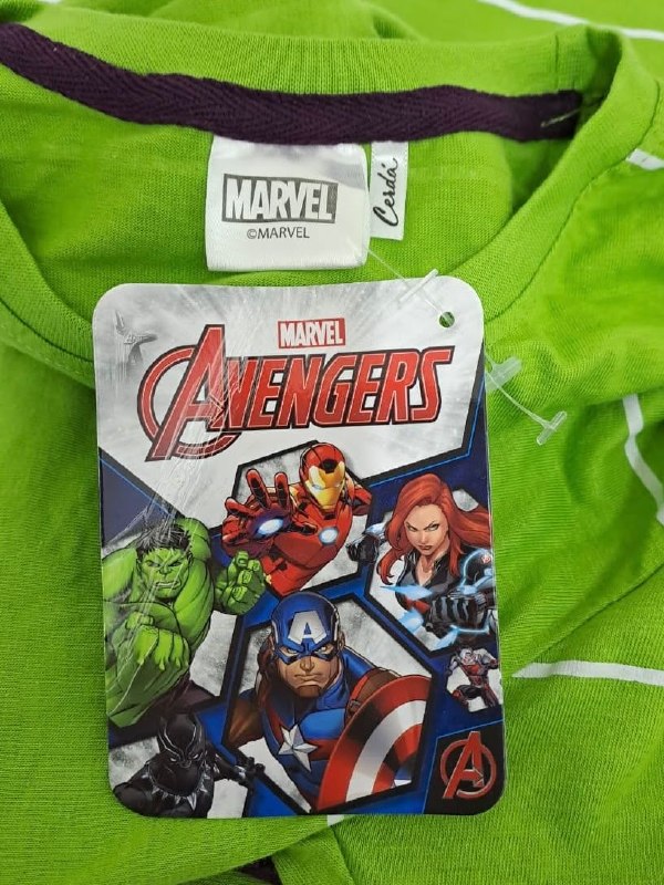 Футболка з накидкою Marvel · розмір 9-10 років