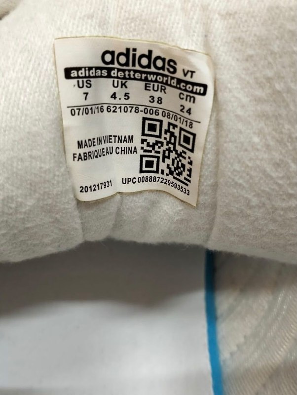 Кросівки Adidas · розмір 38