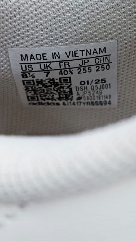 Кросівки Adidas · розмір и:40