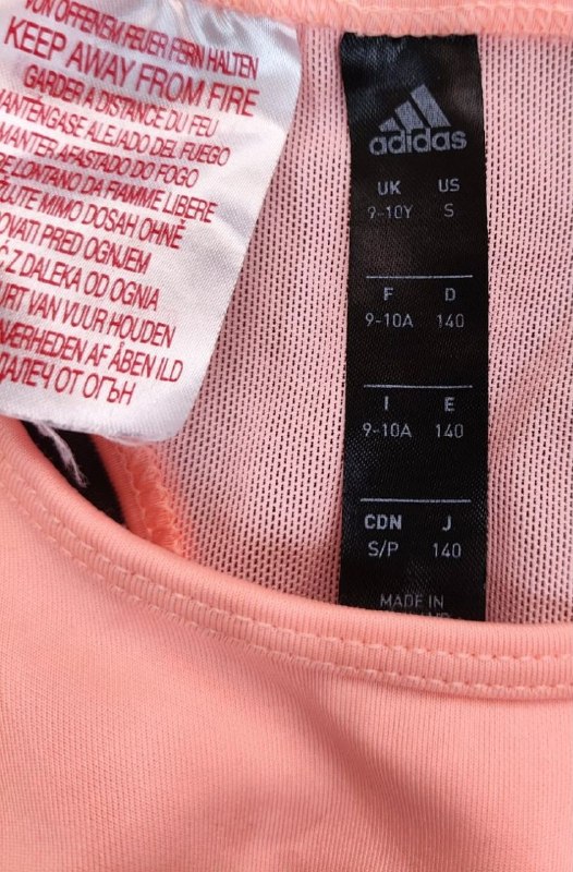 Топ Adidas · розмір 9-10 років