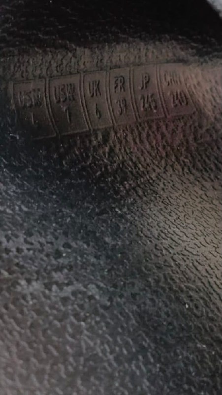 Шльопанці Adidas · розмір и:39