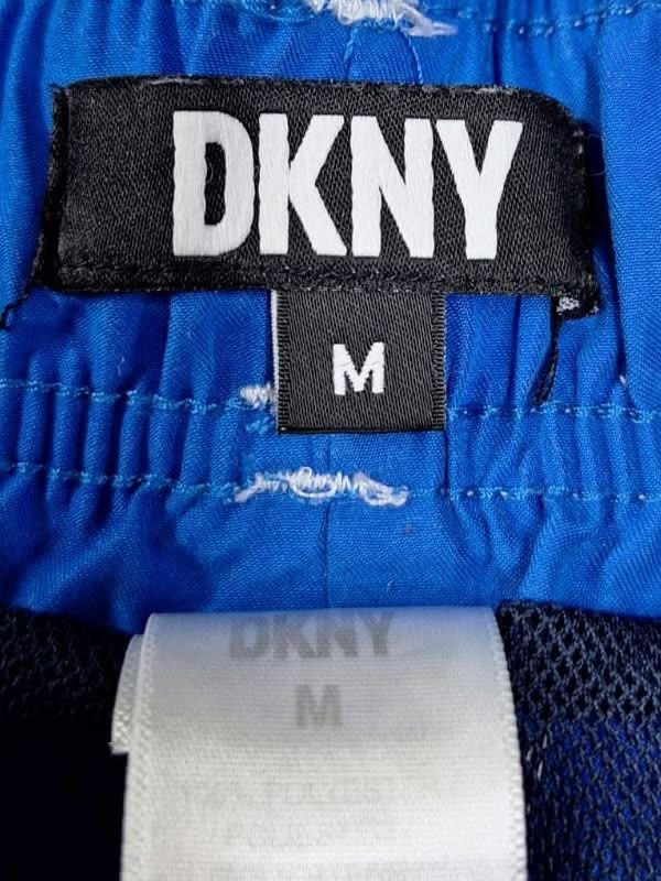 Шорти DKNY (мають 3 кишені) · розмір M
