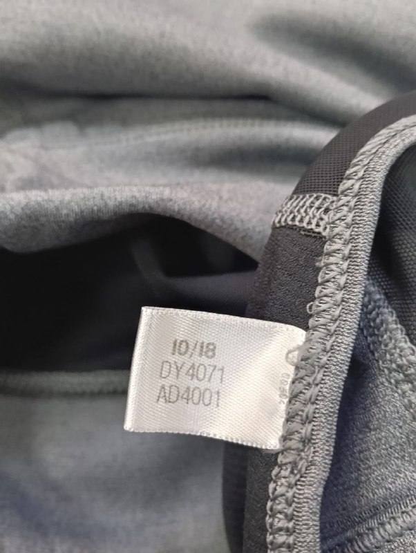 Топ Adidas · розмір XL
