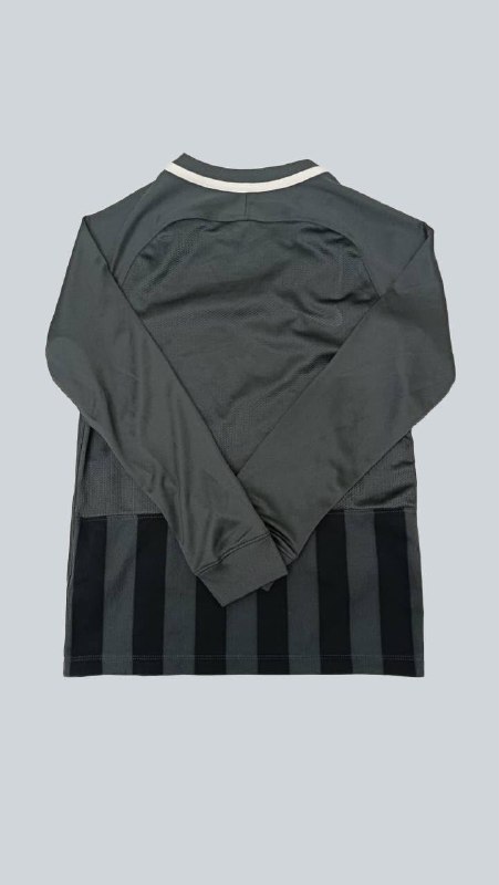 Лонгслів Nike · розмір 8-10 років 128-137см