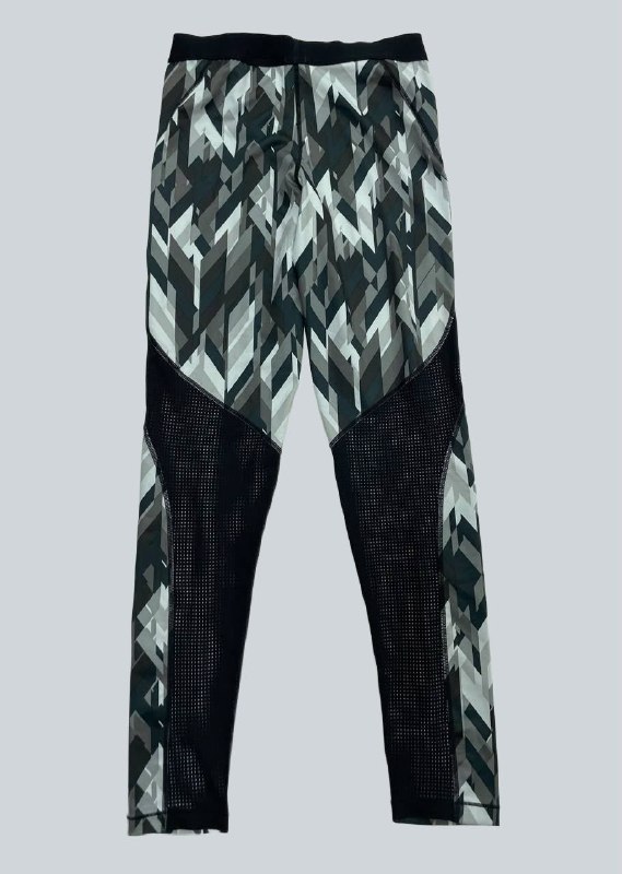 Легінси Nike · розмір 13-15 років(156-166 см.)