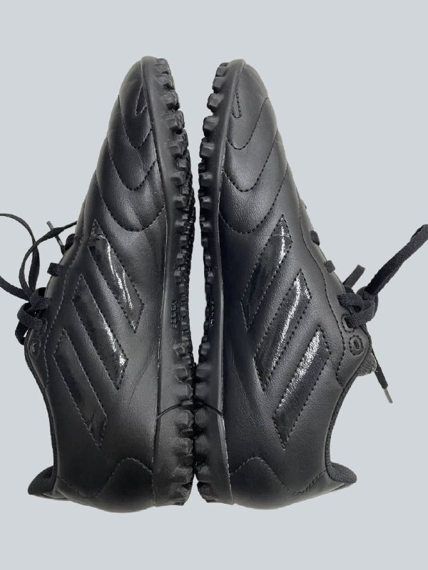 Сороконіжки Adidas · розмір 40