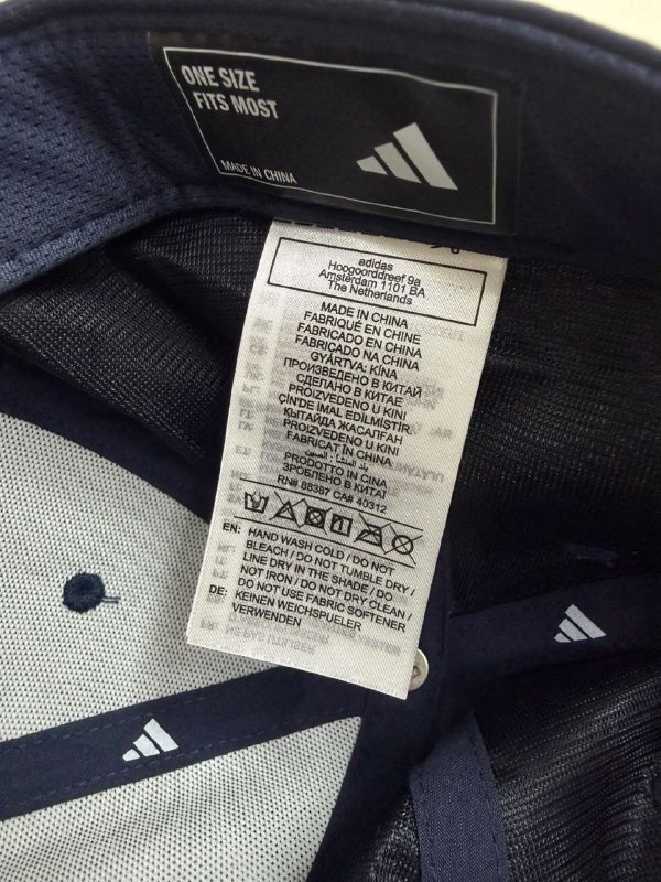 Кепка Adidas · розмір one size