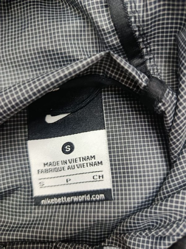 Вітровка NIKE · розмір S
