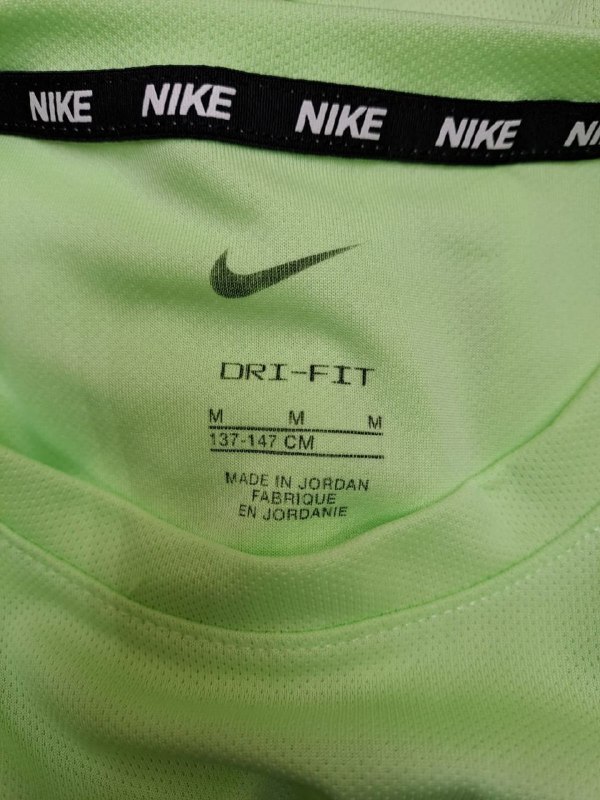 Футболка NIKE · розмір 137-142см