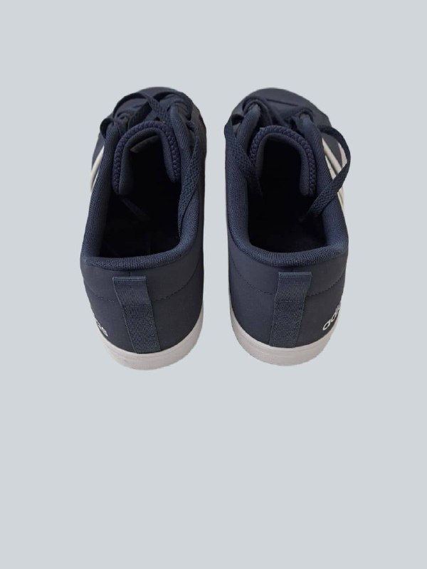 Кросівки Adidas · розмір UK 11