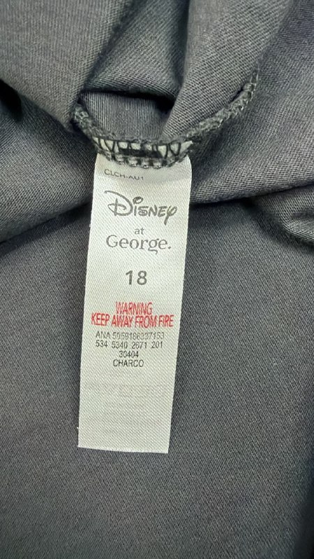 Футболка Disney · розмір 18
