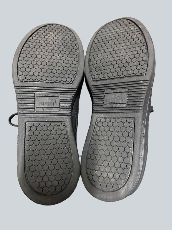 Кросівки Puma · розмір 42