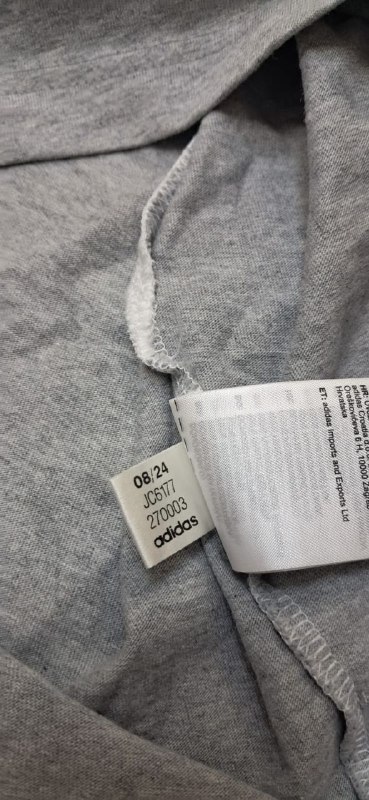 Футболка Adidas · розмір M