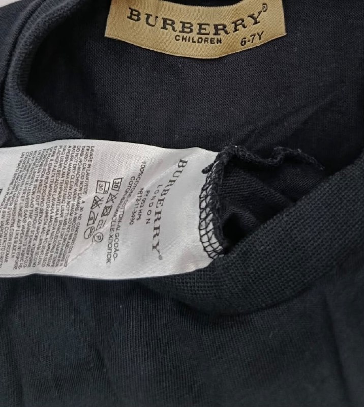 Футболка Burberry · розмір и: 6-7Y