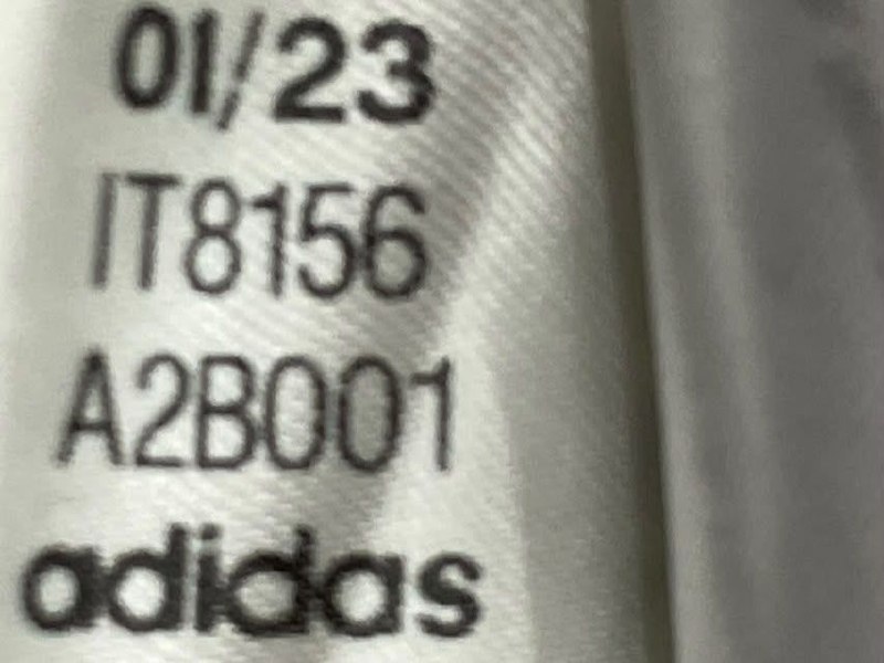 Футболка Adidas · розмір L (16-18)