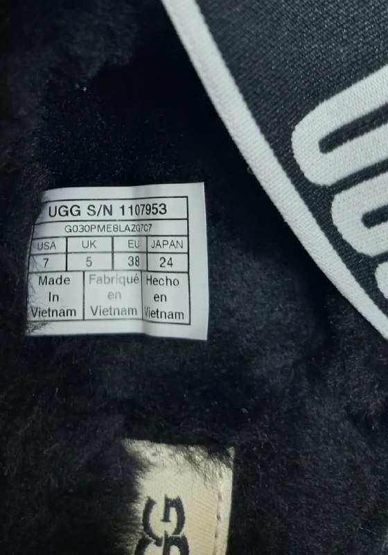 Босоніжки UGG · розмір 38