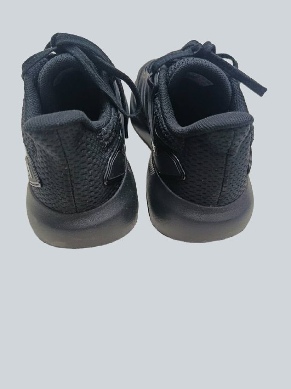 Кросівки Adidas · розмір 38