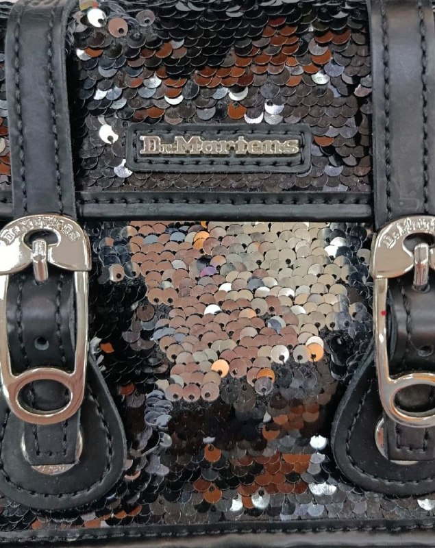 Сумка Dr. Martens