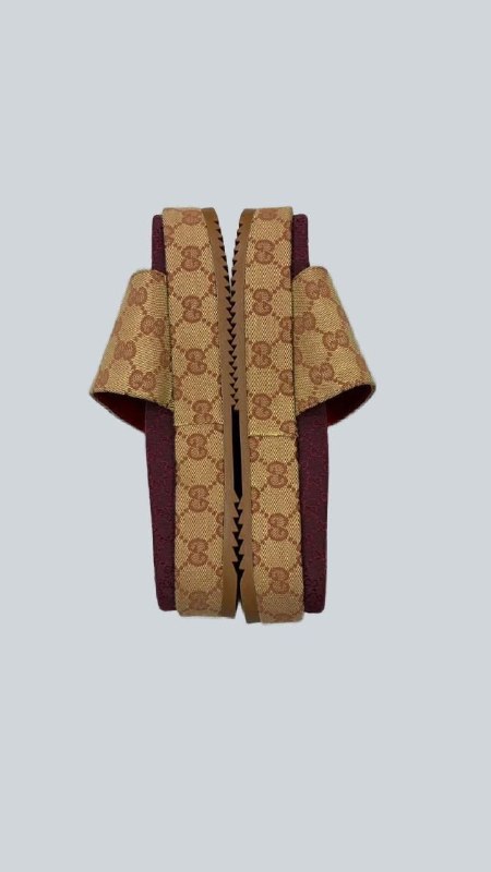 Шльопанці Gucci · розмір 40