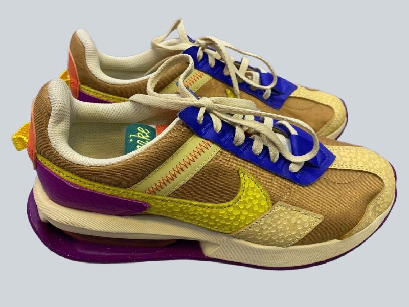 Кросівки NIKE · розмір 38(EUR),4.5(UK)