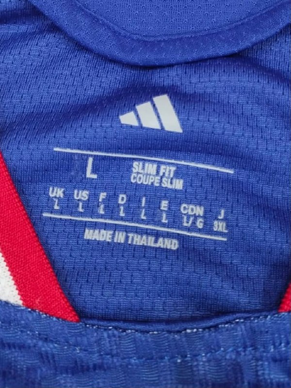 Футболка Adidas · розмір L
