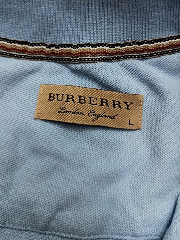Футболка BURBERRY · розмір L