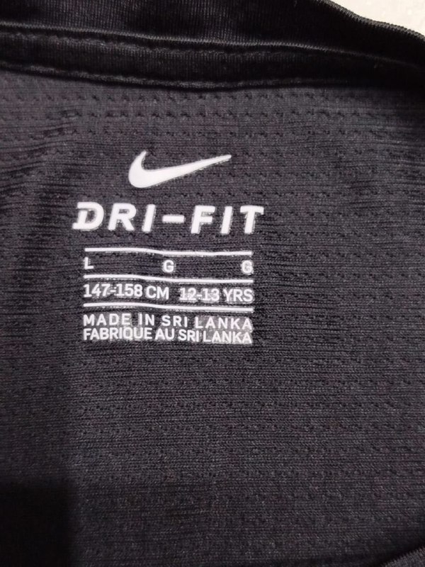 Футболка Nike · розмір 12-13 років
