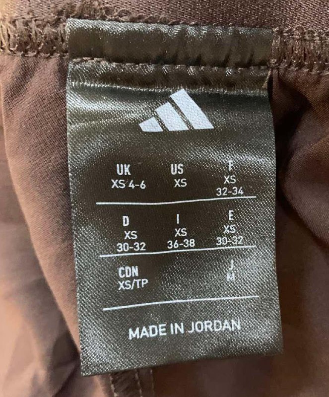 Шорти ADIDAS · розмір 4-6(UK)