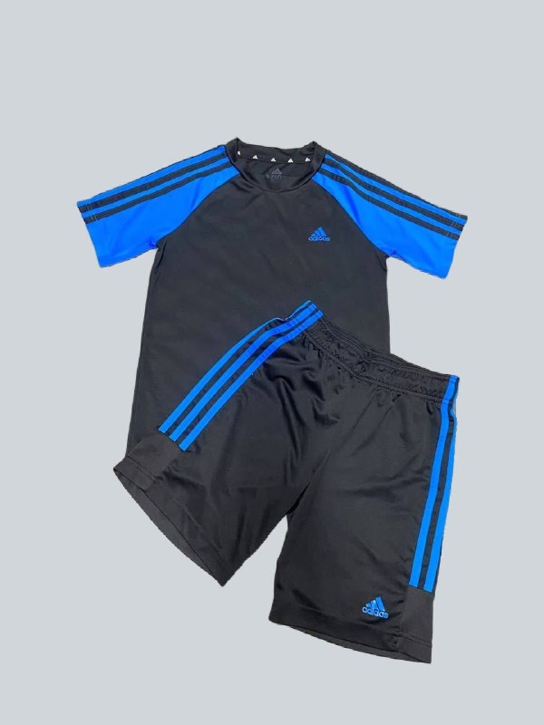Спортивний костюм Adidas · розмір 9-10 років