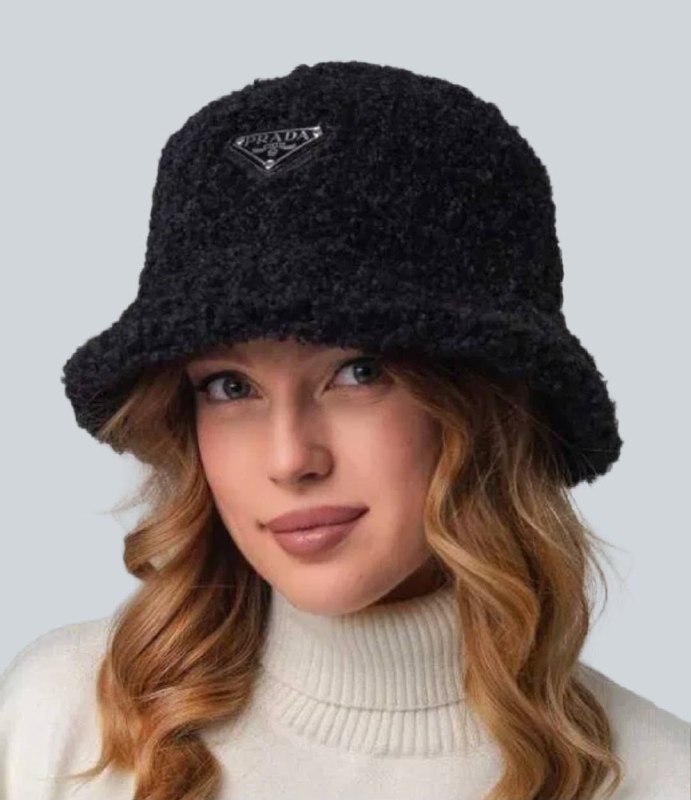 Шапка Prada