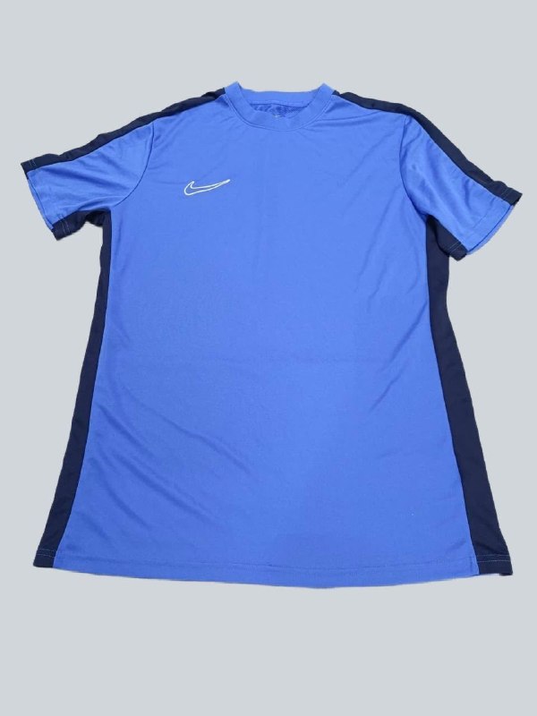 Футболка Nike · розмір L