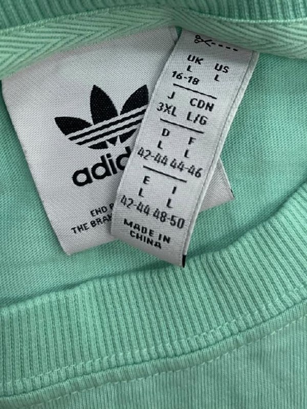 Футболка Adidas · розмір L (16-18)