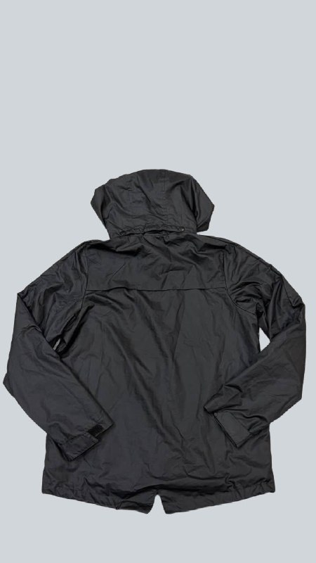 Куртка Nike Shield · розмір XL (158–170 см)