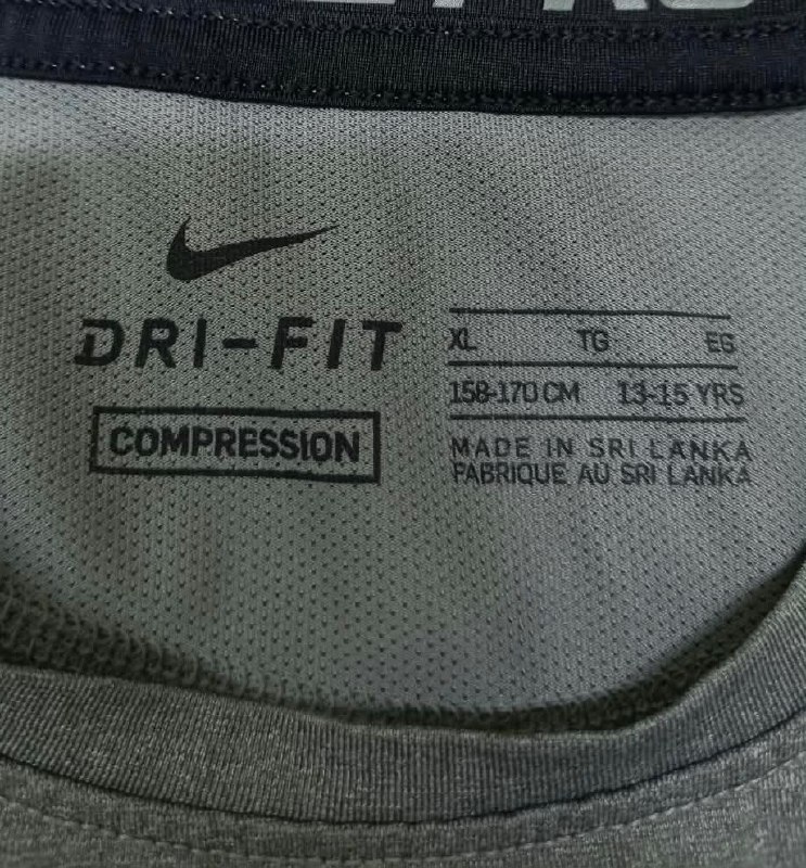 Футболка Nike · розмір 13-15 років