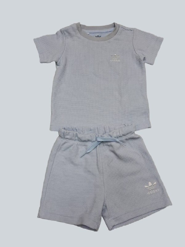 Костюм Adidas · розмір 9-12 місяців