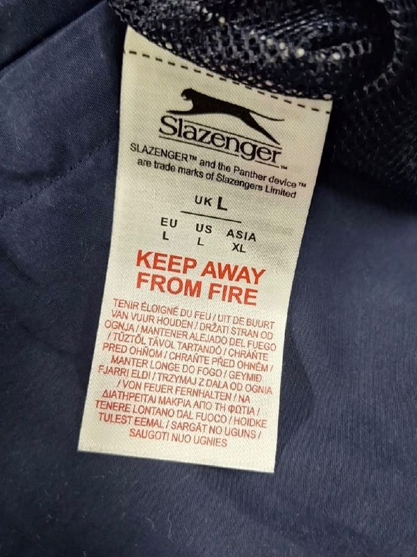 Шорти Slazenger (мають 2 кишені ) · розмір L