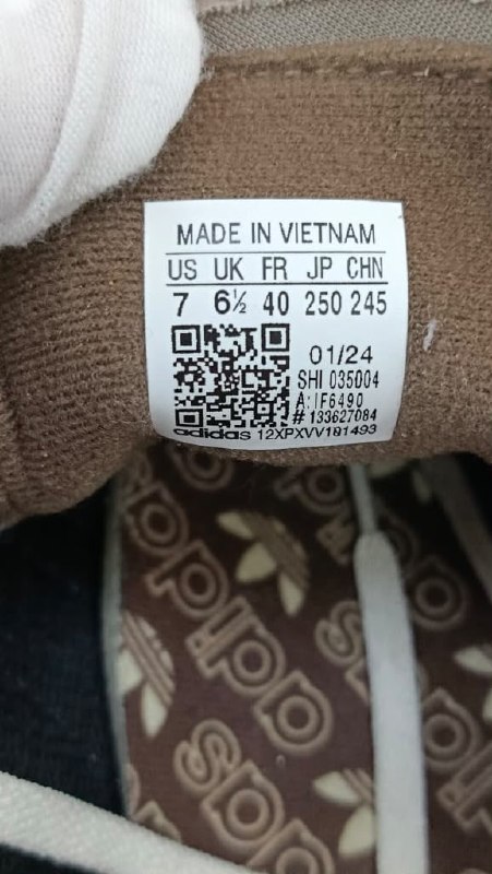 Кросівки Adidas Spezial · розмір и: 40