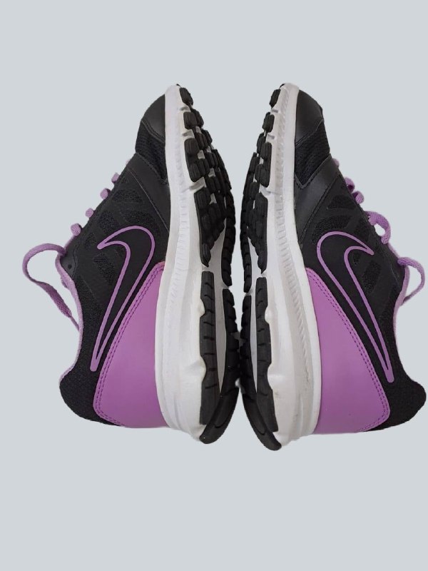 Кросівки Nike · розмір EUR 40