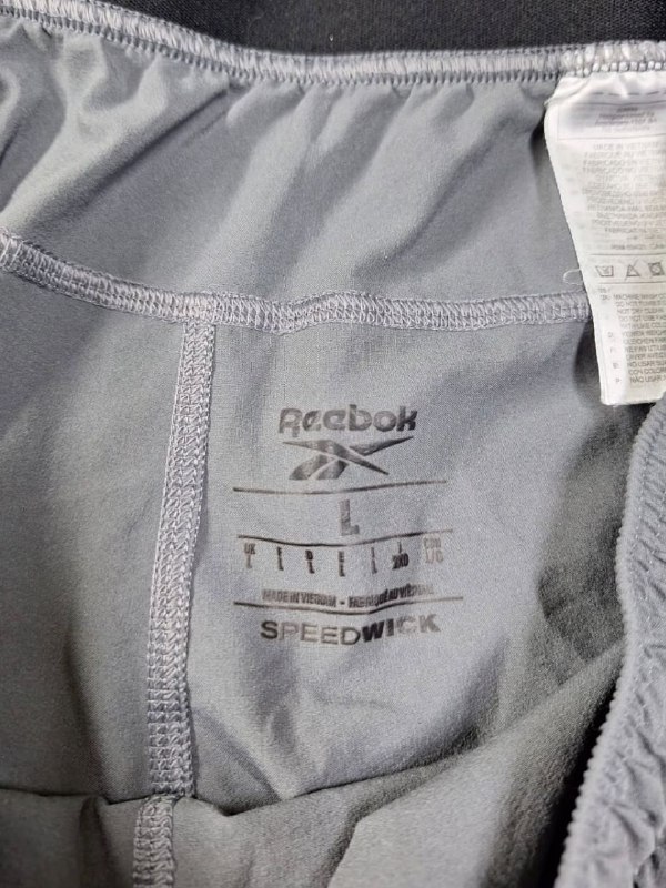 Шорти Reebok · розмір L