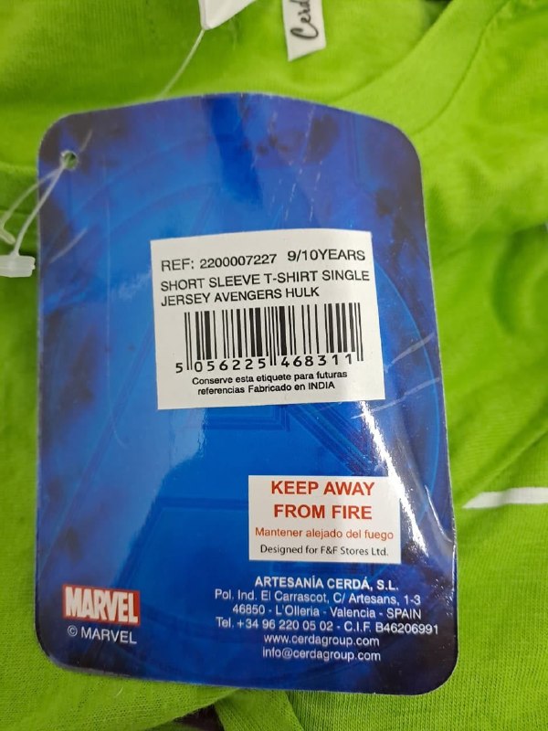 Футболка з накидкою Marvel · розмір 9-10 років