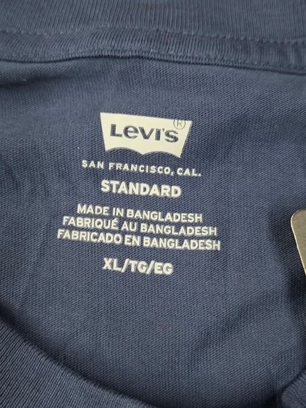 Футболка Levi's · розмір XL