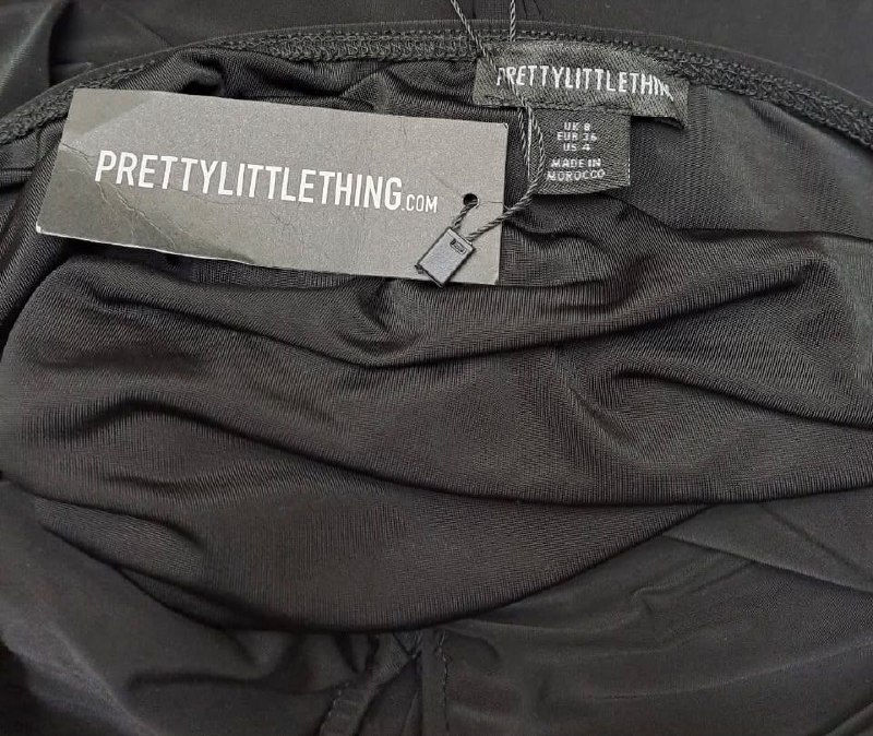 Сукня PRETTYLITTLETHING · розмір UK 8