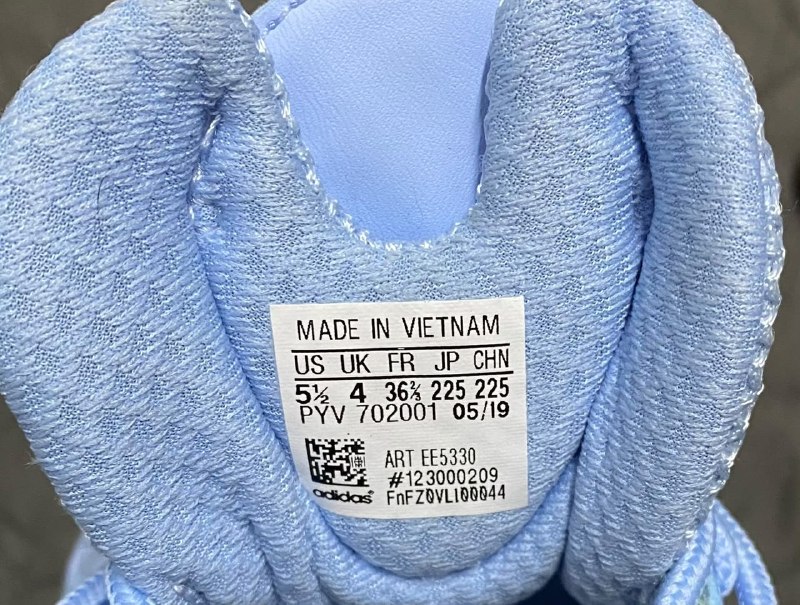 Кросівки Adidas · розмір 36