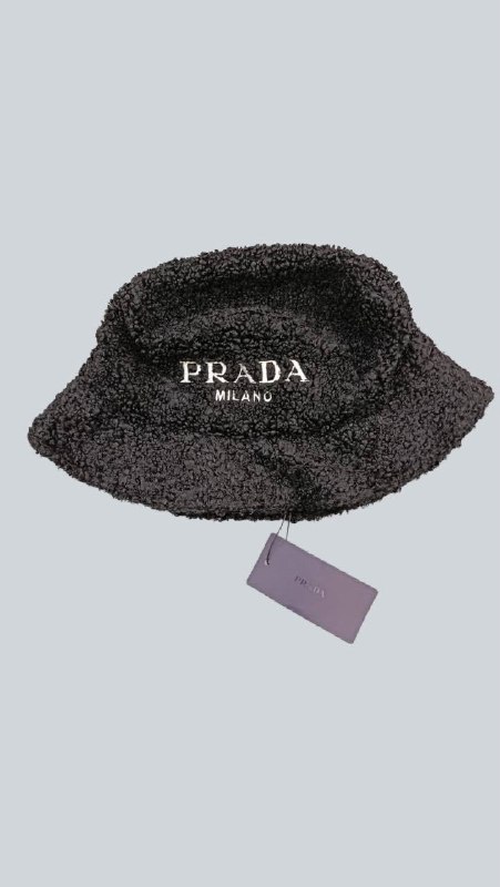 Шапка Prada