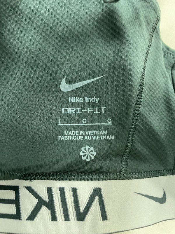 Топ Nike · розмір L
