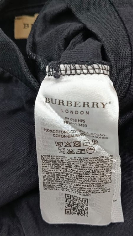 Футболка Burberry · розмір и: 6-7Y