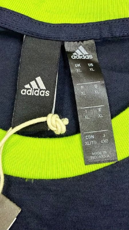 Футболка Adidas · розмір XL