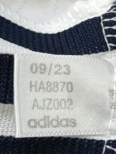 Футболка Adidas · розмір S
