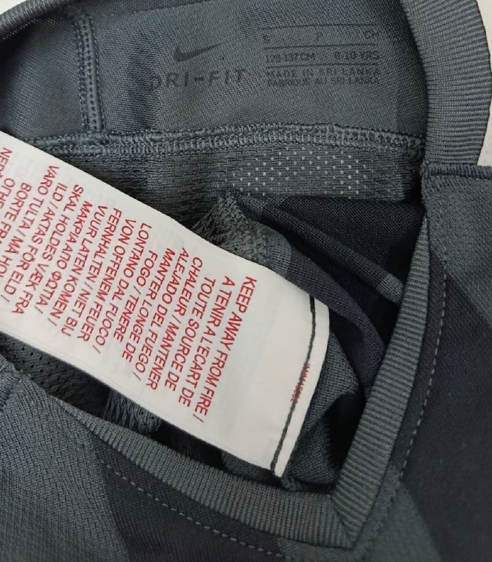 Лонгслів Nike · розмір 8-10 років 128-137см